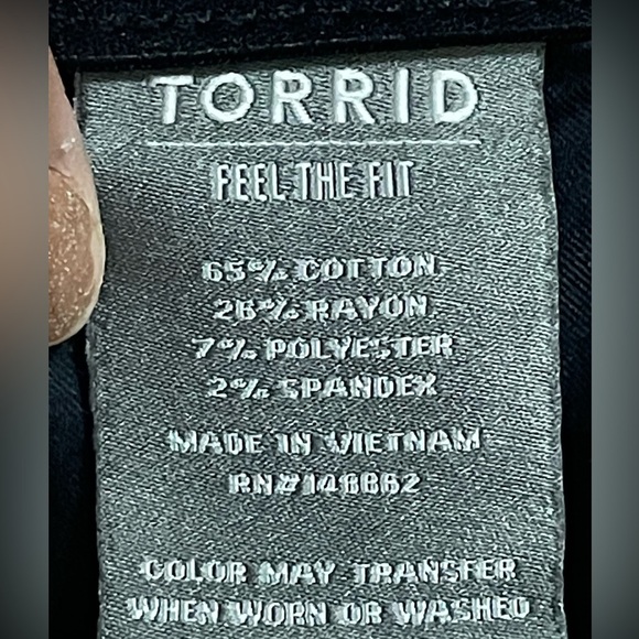 TORRID, denim pants, premium stretch,‎ size 18R - Picture 15 of 16